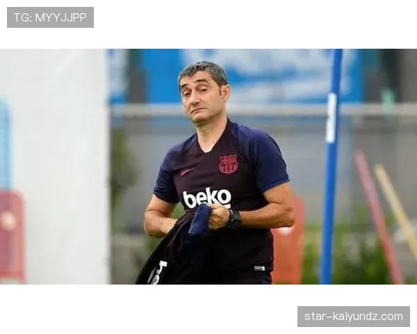 德布劳内与巴尔韦德的中场角色差异：进攻组织方式与结构适配性解析