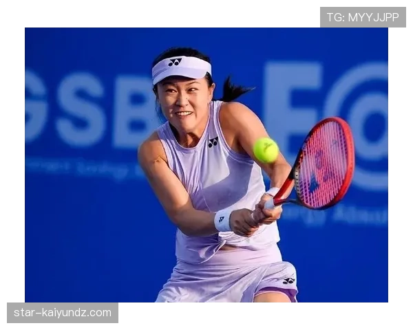 朱琳赛场拼到脸都红了，走出场边拎着三只名牌包直接上车那反差真刺眼